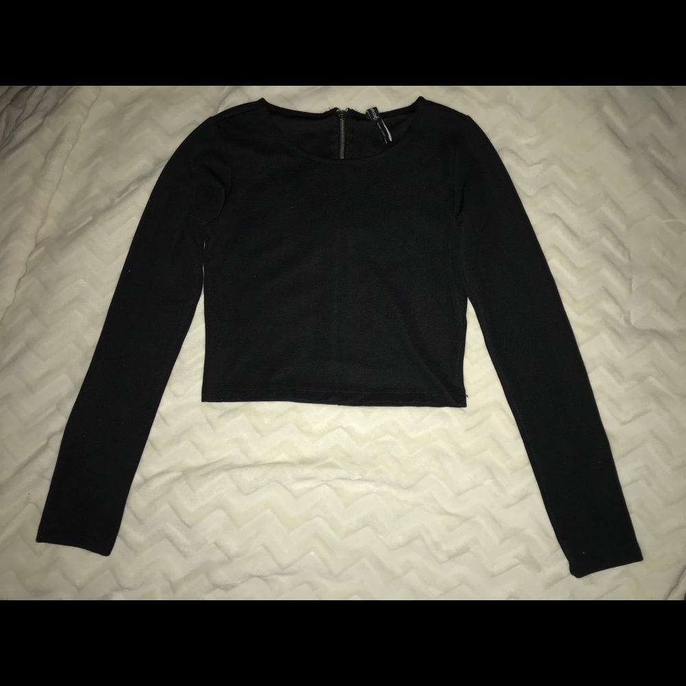 Stradivarius black textured ling sleeve crop top